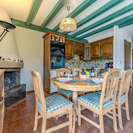 Comfort With Balcony And Parking * Saint-Marcel (Savoie)